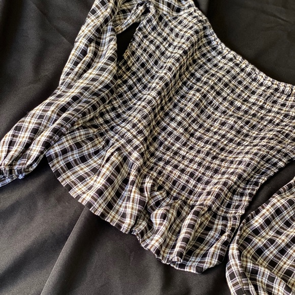 Cute Hollister shirt - Picture 2 of 2